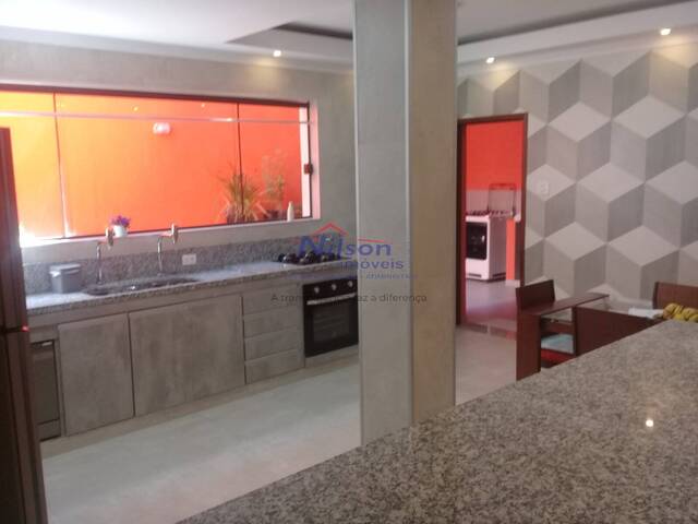 Sobrado para Venda em Guarulhos - 3