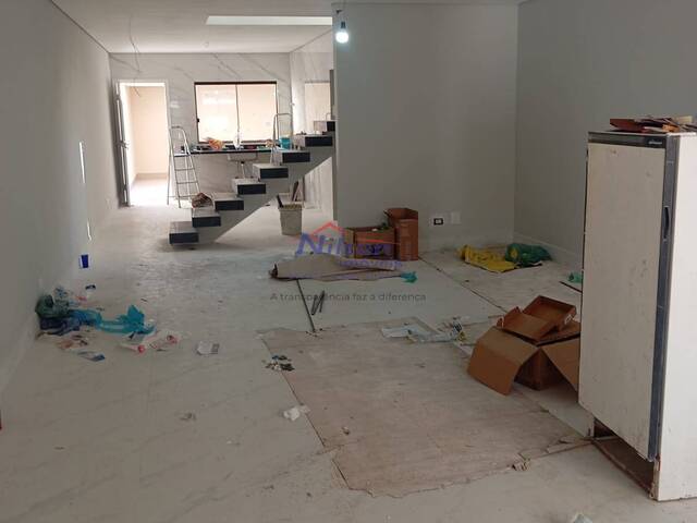 Sobrado para Venda em Guarulhos - 4